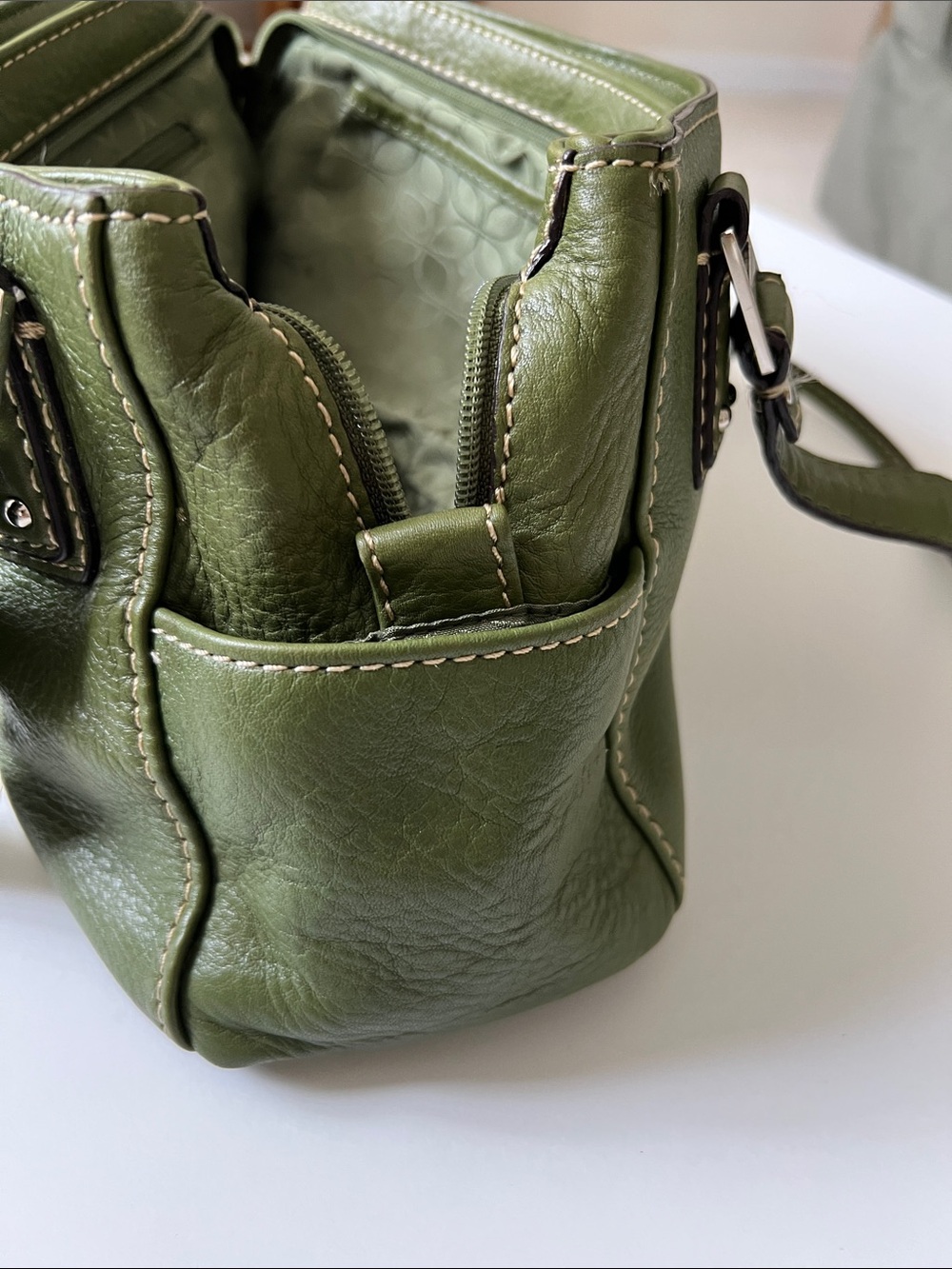 Vintage Fossil Leather Shoulder Bag - Picture 5 of 8